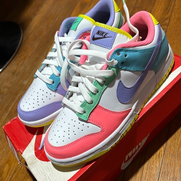 Nike Shoes - Nike woman’s dunks